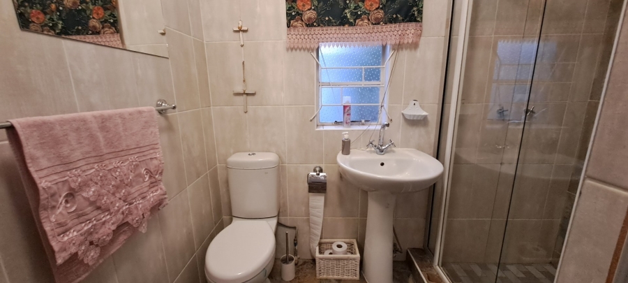 6 Bedroom Property for Sale in Panorama Free State